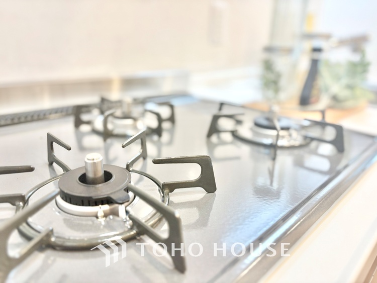 キッチン 【cooking papa is here】料理が苦手な人でも、チャレンジしてみたくなるワイドスパンのキッチン。家族の食卓がここから始まる。