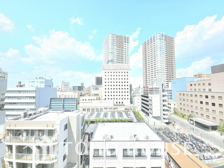 その他 現在リフォーム中。新しく生まれ変わる室内は、快適な暮らしを彩る空間へ。白を基調とした明るい内装、最新の設備が、あなたの新生活を豊かにします。完成を楽しみにお待ちください。