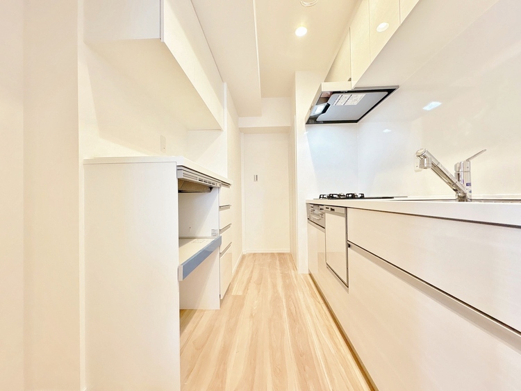 キッチン 洗練されたスタイリッシュなデザイン性と使いやすさを備えた仕様。