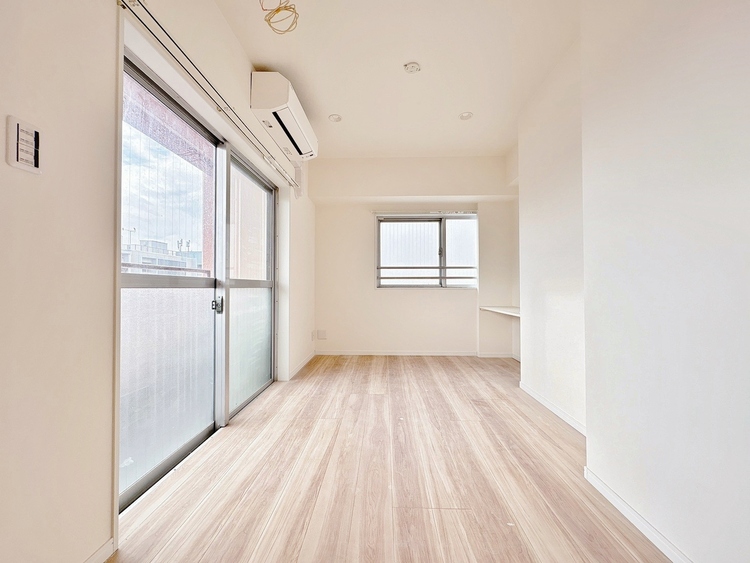 寝室 ベッドも十分に設置するスペースがあります。