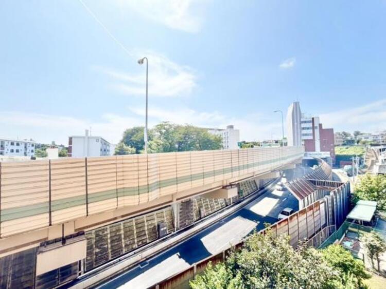 その他 この開放感ある眺望と共に閑静な住宅街の季節感を演出する四季折々の変化を楽しめる心地よい場所となることでしょう。