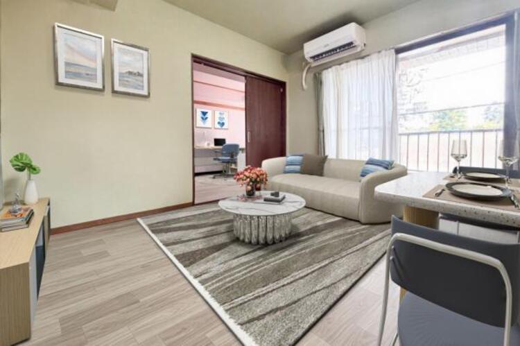 居間 【配置してある家具はCGによるイメージです】大きなソファを置いてゆったりとご生活頂けるリビング。家族が集まる場所だからこそゆったりとした空間を実現しています。（2025.8.31撮影）