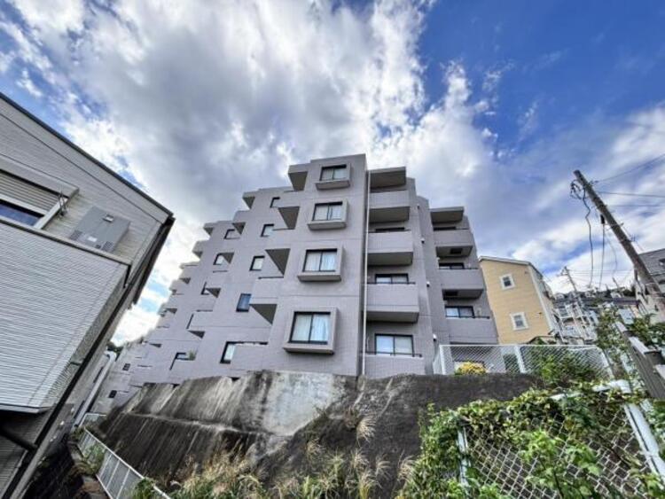 外観 豊かな居住性とクオリティが見事に調和した住空間は、住まうことの喜びを感じさせてくれます。（2025.8.29撮影）