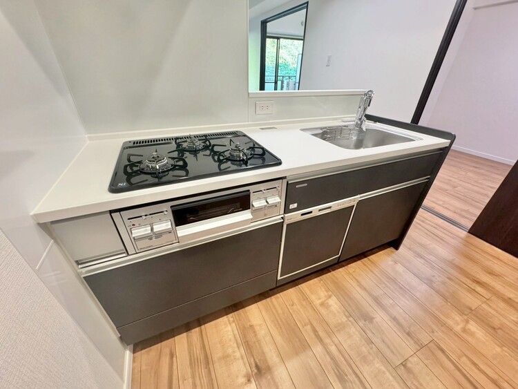 その他 開放感のあるキッチンスペース。調理をしながら、会話も弾みそうですね。