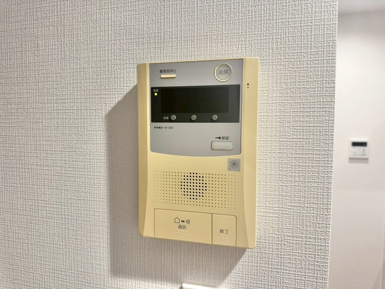 その他 誰が来てもわかる様にモニター付きインターホンを設置。