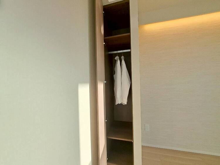 その他 収納スペースが付いていて、お部屋を広く使っていただけます。