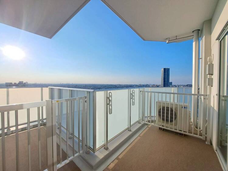 その他 朝の澄んだ空気や、夕方に吹く清々しい風を感じられるバルコニー。