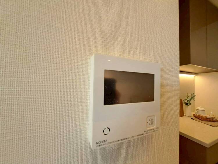 その他 見やすい画面で操作しやすい給湯パネル。