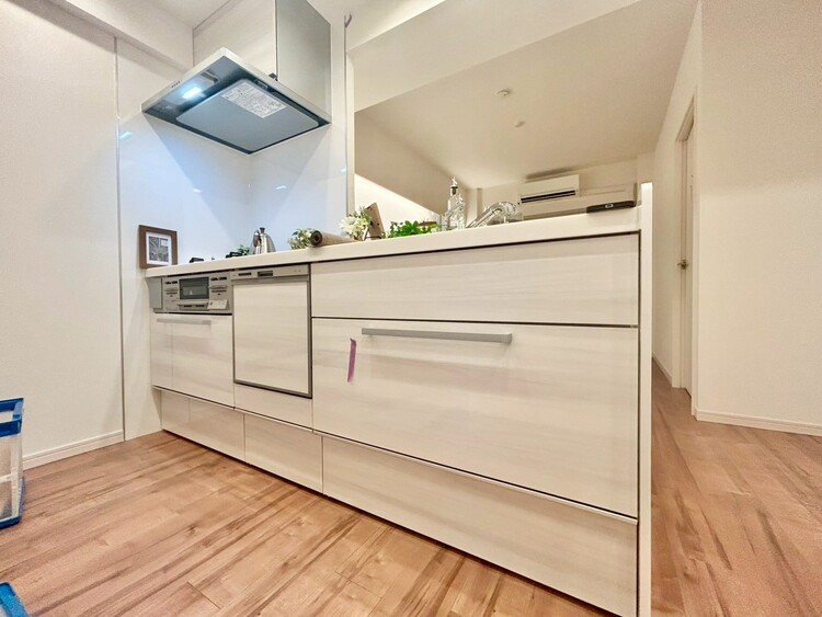 その他 開放感のあるキッチンスペース。調理をしながら、会話も弾みそうですね。