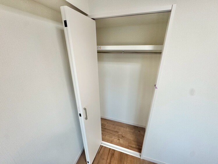 その他 収納スペースが付いていて、お部屋を広く使っていただけます。