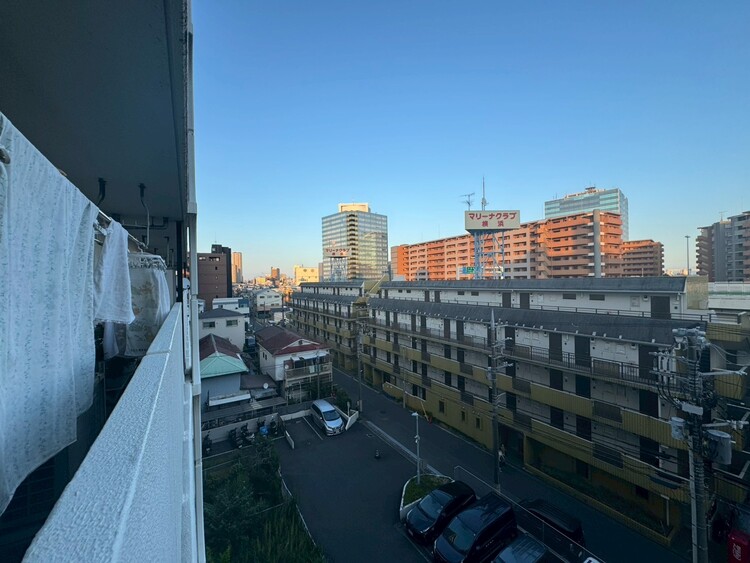 その他 眺望や窓からの景色が良いと、家で過ごす時間も快適です。