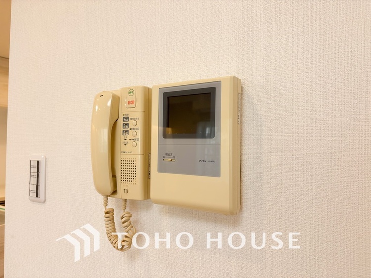 その他 来客が一目でわかるモニター付きインターホン