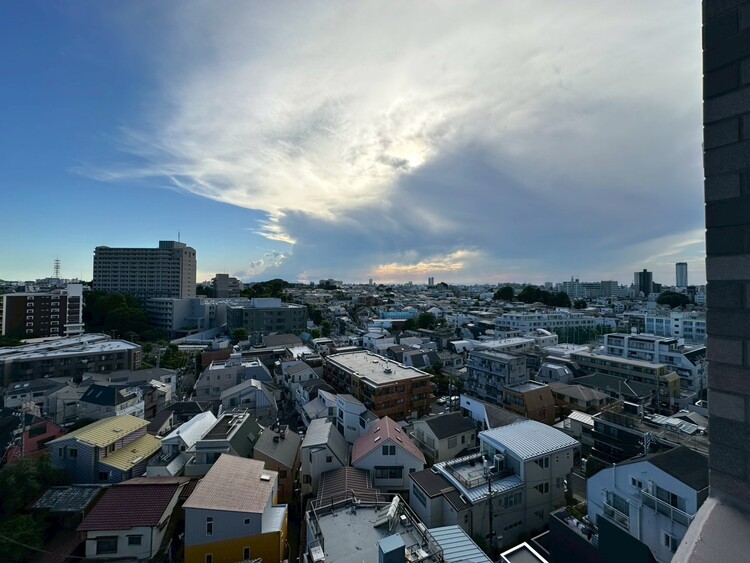その他 眺望や窓からの景色が良いと、家で過ごす時間も快適です。