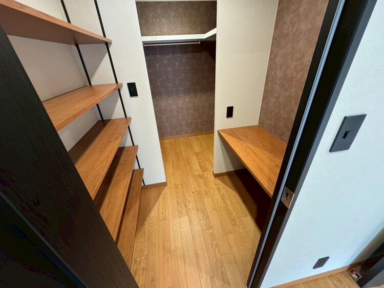 その他 収納スペースが付いていて、お部屋を広く使っていただけます。