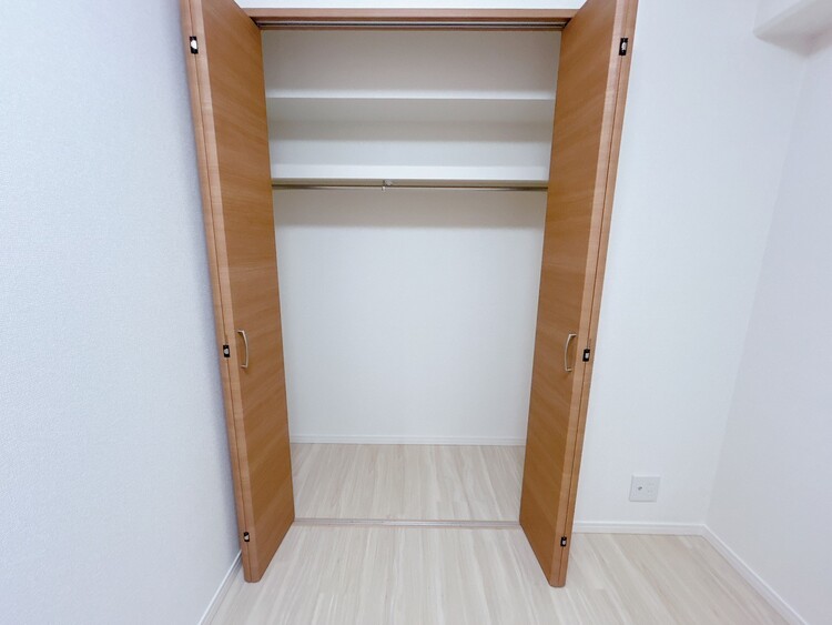 その他 収納スペースが付いていて、お部屋を広く使っていただけます。