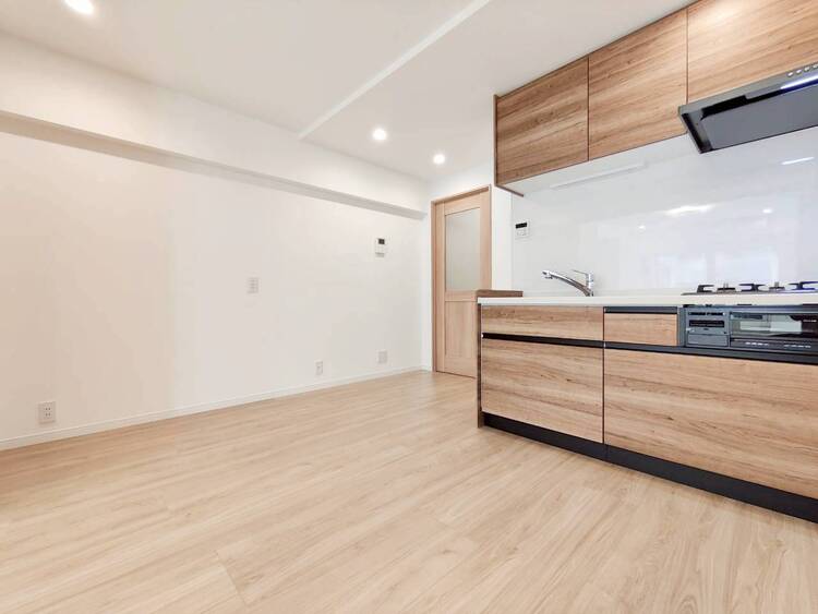 居間 落ち着いた雰囲気に包まれて、伸びやかな空間。