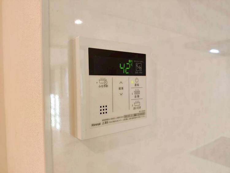 設備 見やすい画面で操作しやすい給湯パネル。