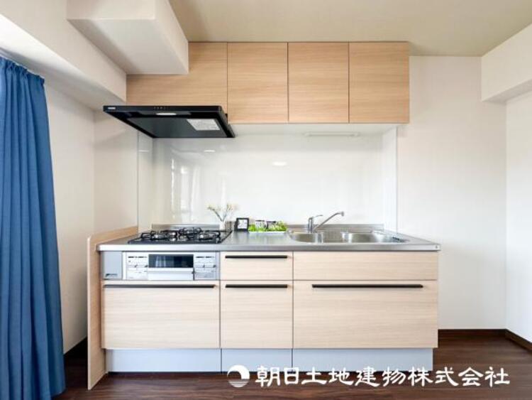 キッチン 【キッチン】シンプルで使いやすさにこだわりました。快適な日常を支える機能性と強さがひとつになった自慢のキッチンです。