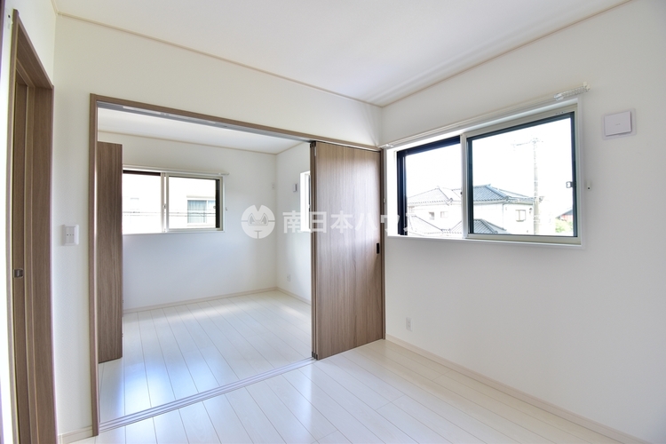 子供部屋 シンプルな洋室は、子ども部屋や書斎等、ご家族構成やライフスタイルに合わせてご活用いただけます。