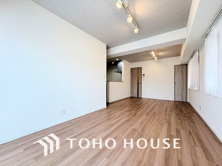 内装 上質な時間を育む暮らしのメインステージ。寛ぎとコミュニケーションを育む居心地のよい場所