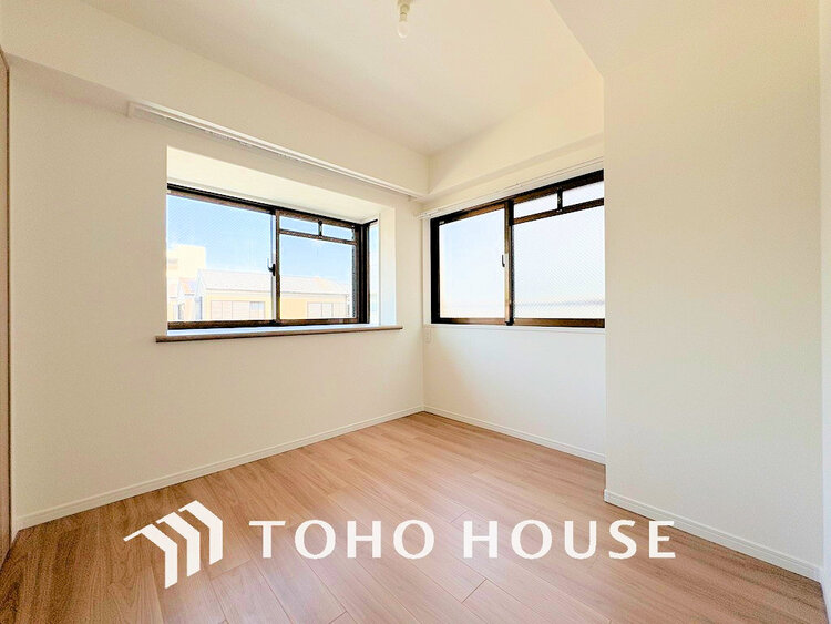 内装 シンプルですっきりとした室内は飽きのこない居心地の良い雰囲気