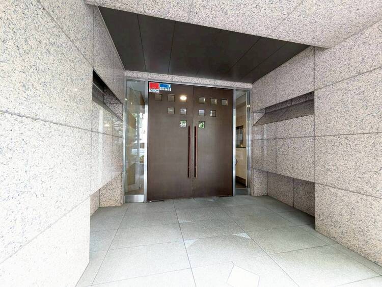 その他 上質感漂う玄関アプローチです。