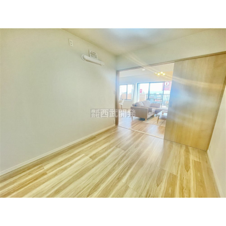 内装 明るい部屋はそれだけで気分が晴れやかになりますね。