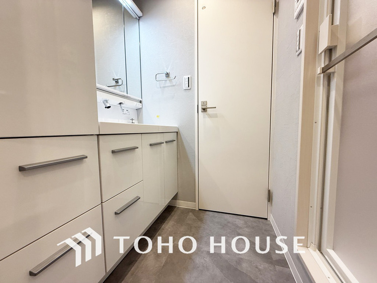 洗面 清潔感のある洗面室