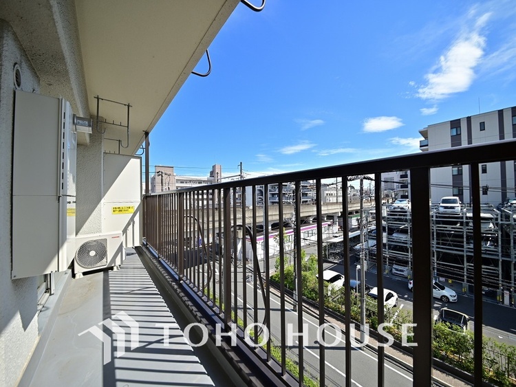 バルコニー 陽当たり良好なバルコニー