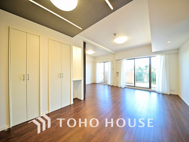 内装 家族みんなが爽やかに過ごせるように、光をたっぷり取り込んだLDK