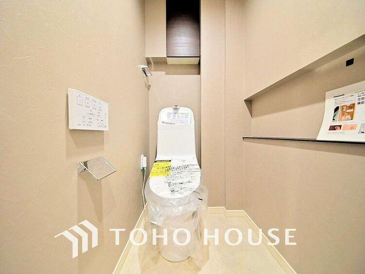 トイレ トイレには快適な温水洗浄便座付