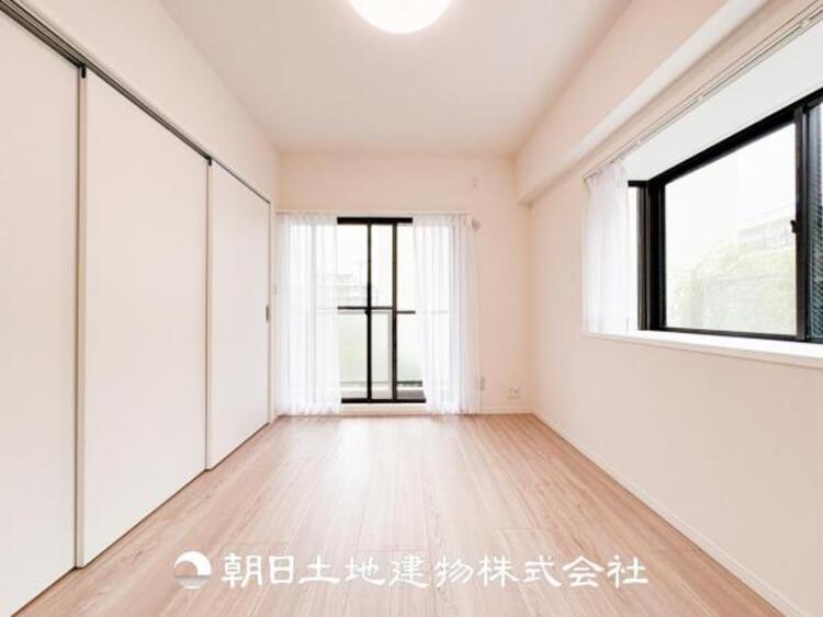 内装 趣味・感性で個性的に飾って頂けるようシンプルに仕上げてあります。