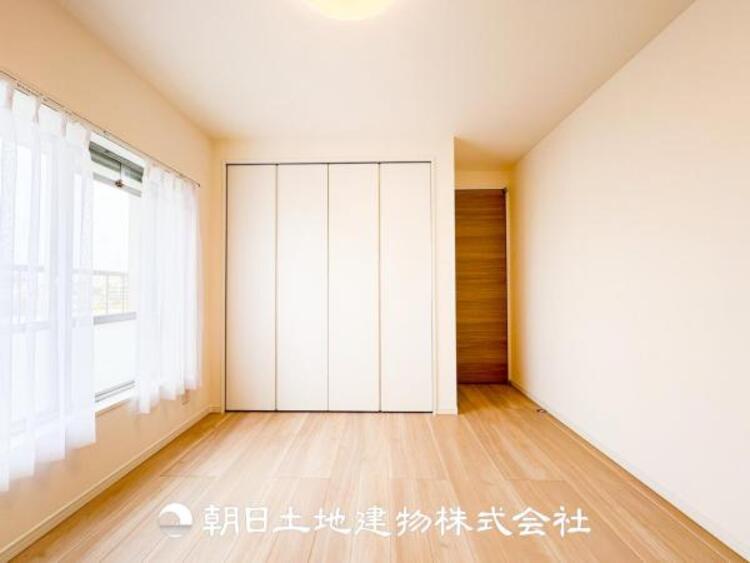 内装 趣味・感性で個性的に飾って頂けるようシンプルに仕上げてあります。