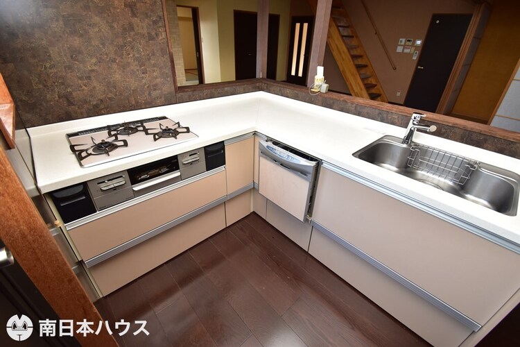 キッチン 【キッチン】L字型のキッチンです！作業がしやすく家事効率があがります♪