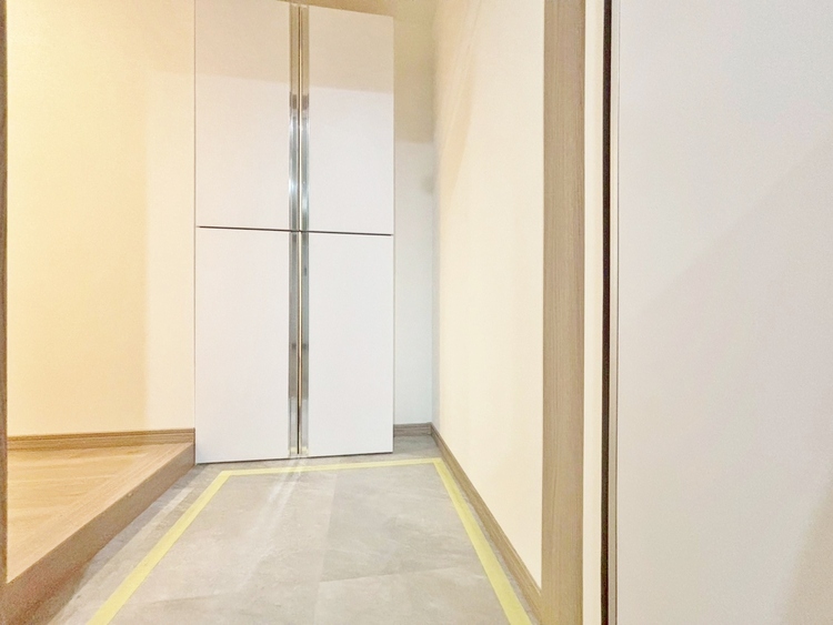 玄関 シューズボックスを完備した玄関です。