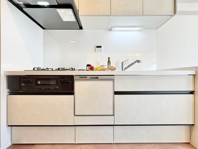 キッチン 洗練されたスタイリッシュなデザイン性と使いやすさを備えた仕様。