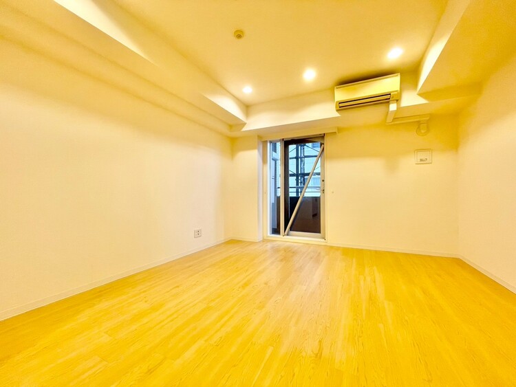 居間 飾り過ぎないシンプルな内装と偏り過ぎないデザインで統一しました。