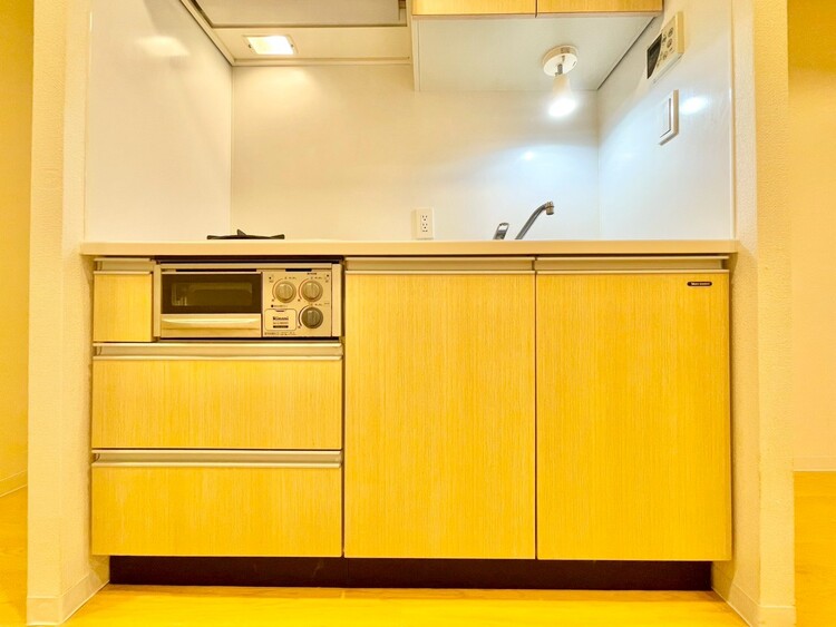 キッチン スマートな意匠と充実の機能を備えたキッチンが、暮らしにおいしい彩りを添えます。