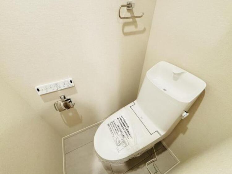 トイレ スッキリとしてスタイリッシュなフォルムでお掃除もラクラクです。 