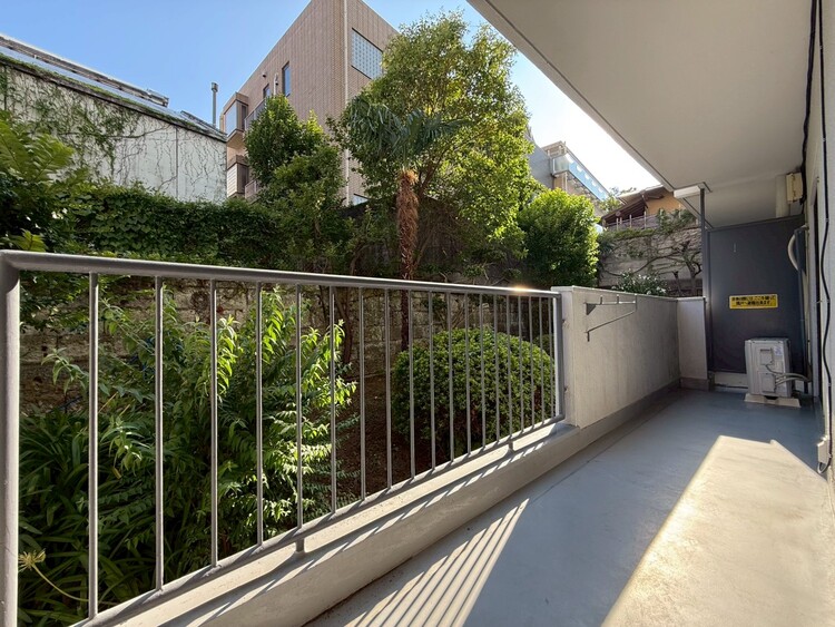 その他 朝の澄んだ空気や、夕方に吹く清々しい風を感じられるバルコニー。