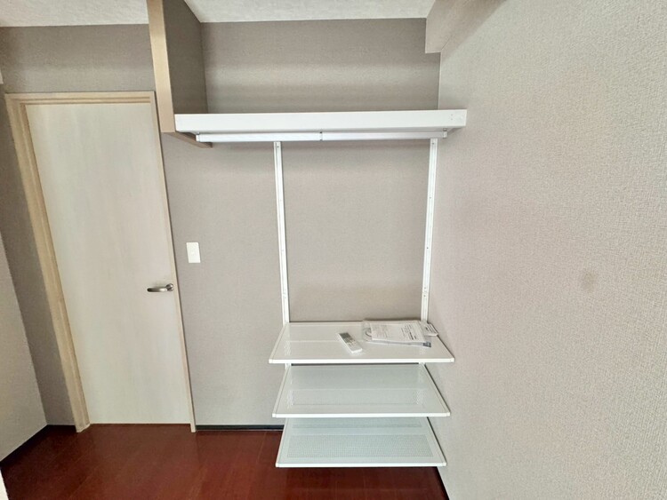 その他 収納スペースが付いていて、お部屋を広く使っていただけます。