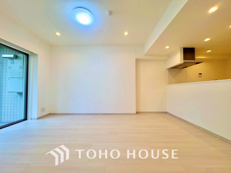 内装 【LIVING】◆住む喜び、楽しさ、感動◆を君と共有したい。いつまでもずっと家族を見渡せるこの広い空間で。