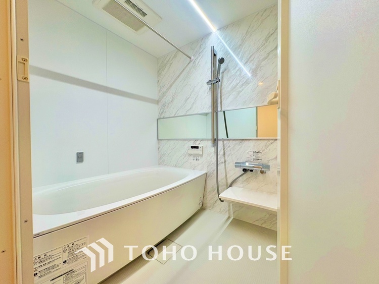 風呂 【BATHROOM】◆プライベートな空間◆simpleだからrelaxできるんです。こころもからだもキレイさっぱり。