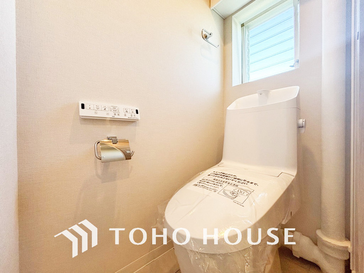 トイレ トイレには快適な温水洗浄便座付