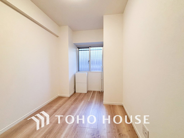 内装 採光もある洋室は、くつろぎのひと時を過ごすのにぴったり