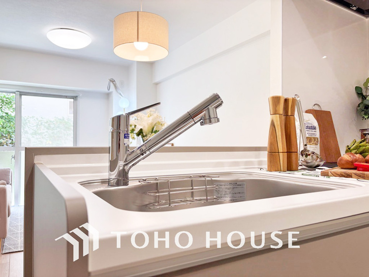 その他 浄水機が内蔵されている便利な水栓付きのシンクです