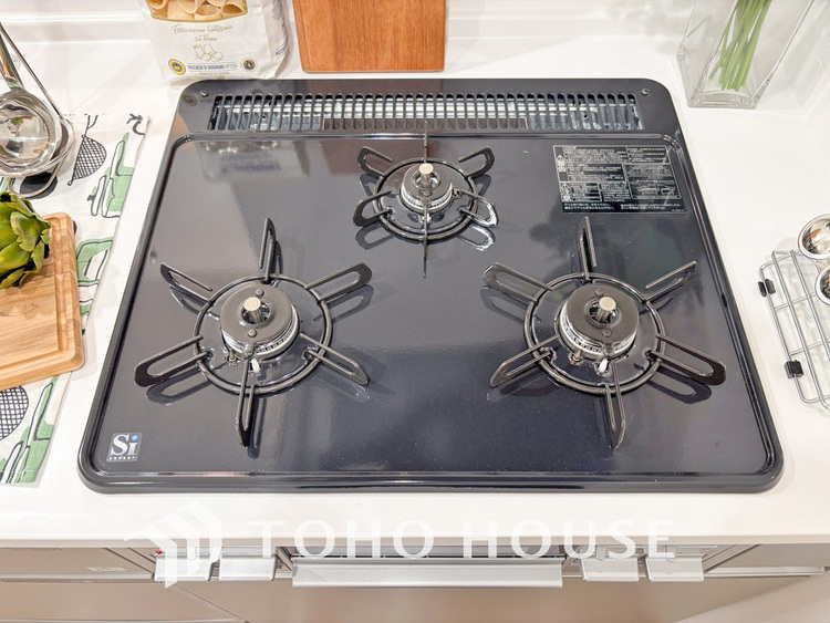 その他 3口ガスコンロで効率よくお料理できますね