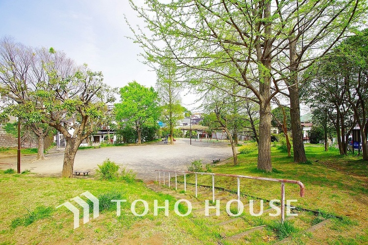 周辺 高田第三公園　距離550ｍ