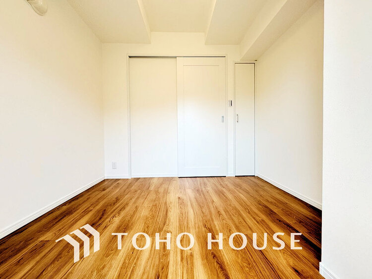 内装 シンプルですっきりとした室内は飽きのこない居心地の良い雰囲気