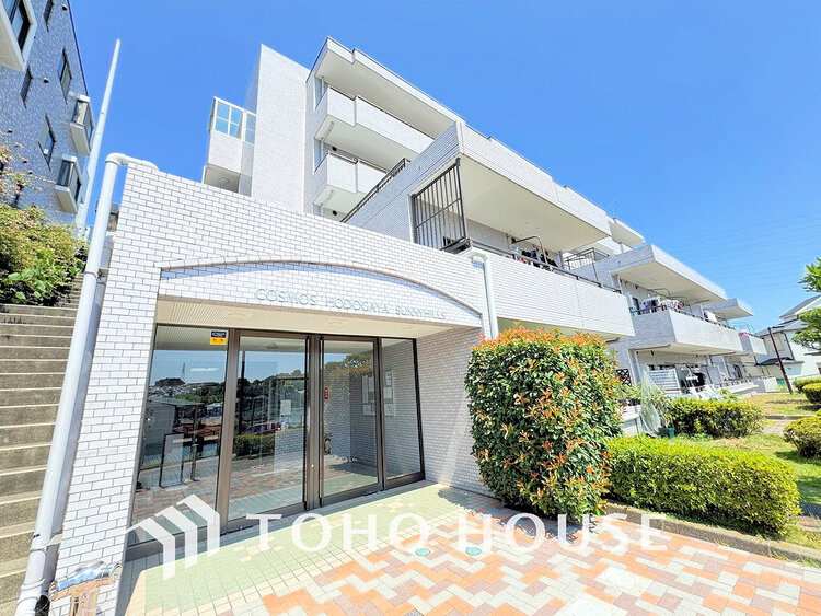 外観 〜南向き陽当たり良好、3LDK住戸〜専用個別門扉より出入り可能でプライベート性確保〜